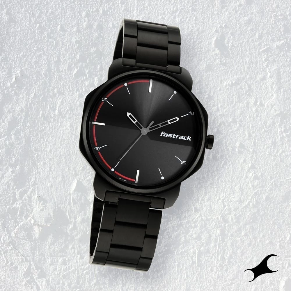 Stunner in Black Dial & Metal Strap